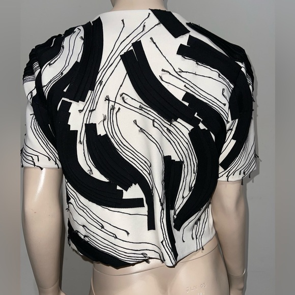 Natori Embroidered Abstract Bolero S - Picture 3 of 16